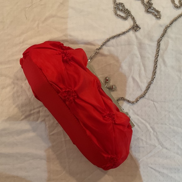 Red clutch purse - Picture 4 of 5